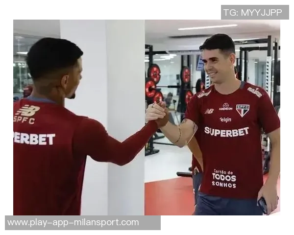 奥斯卡宣布退役决定34岁球星因突发晕厥告别足球生涯