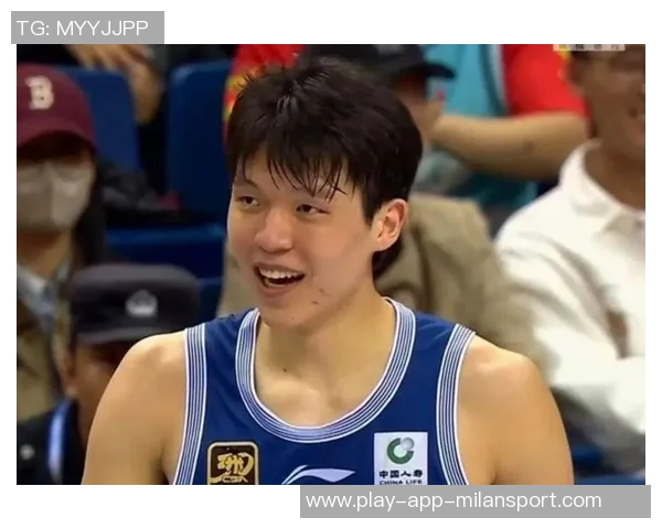 杨瀚森在防挡拆时沉退过多对抗明星后卫显得力不从心 杨瀚森在防挡拆时沉退过多对抗明星后卫显得力不从心