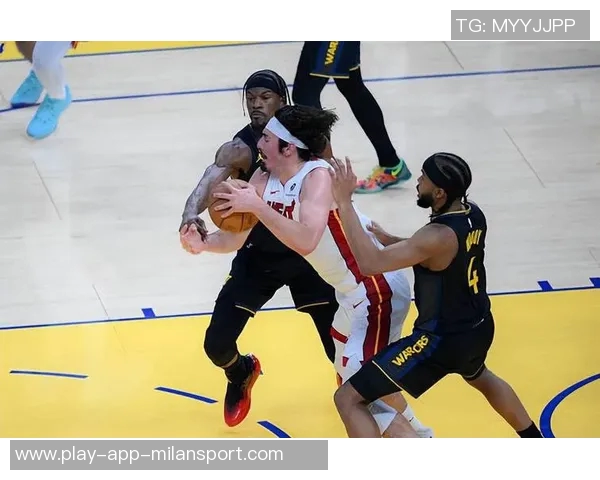 媒体人分析NBA进攻趋势认为简单战术更易取胜勇士传切战术遭对手破解 媒体人分析NBA进攻趋势认为简单战术更易取胜勇士传切战术遭对手破解