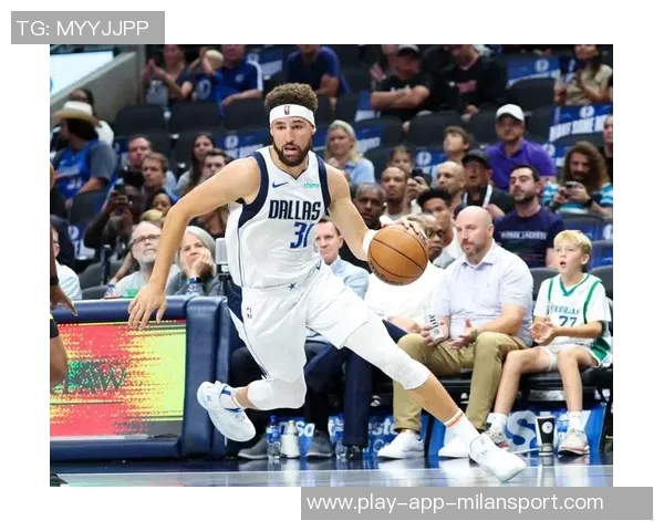 克莱半场表现抢眼三分球命中率高达50贡献14分助力球队战斗力提升 克莱半场表现抢眼三分球命中率高达50贡献14分助力球队战斗力提升