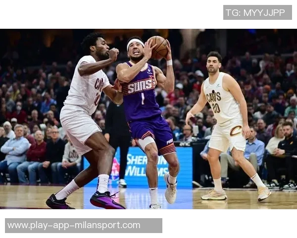 太阳队布克右脚踝扭伤一周后将接受进一步评估情况更新