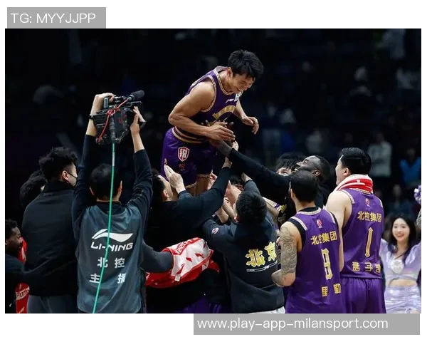 CBA常规赛第15轮最佳阵容揭晓洛夫顿赵嘉义等球员表现出色引发关注