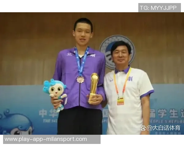 7天6场比赛杨瀚森工作室激励追梦者勇往直前奔波铸就未来的荣耀与成就